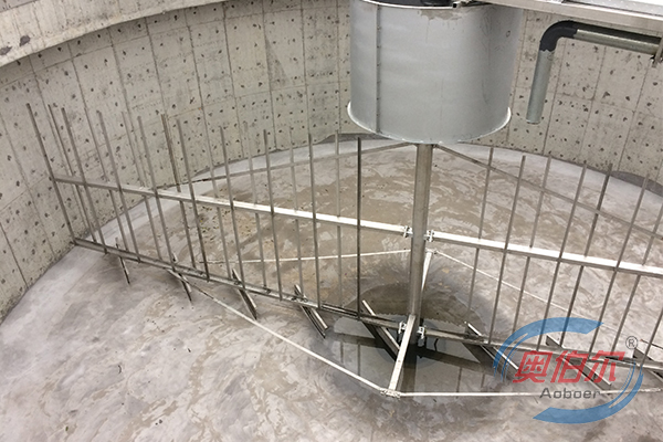 濃密池中心傳動(dòng)濃縮刮泥一體機(jī)運(yùn)用現(xiàn)場